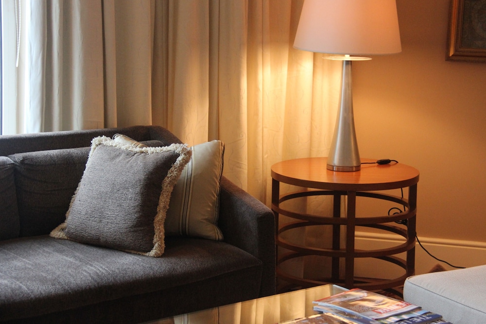 Deluxe Suite - Photo 1