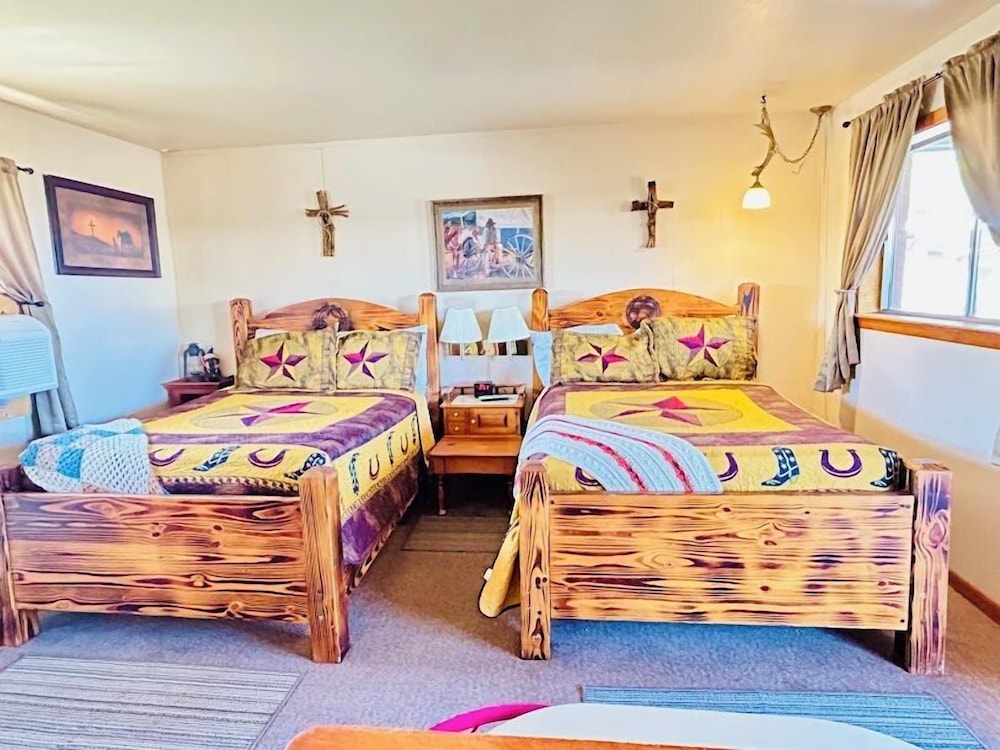 Suite #10, Deluxe Studio Suite, 2 Queen Beds, Kitchenette, Ground Floor photo 1
