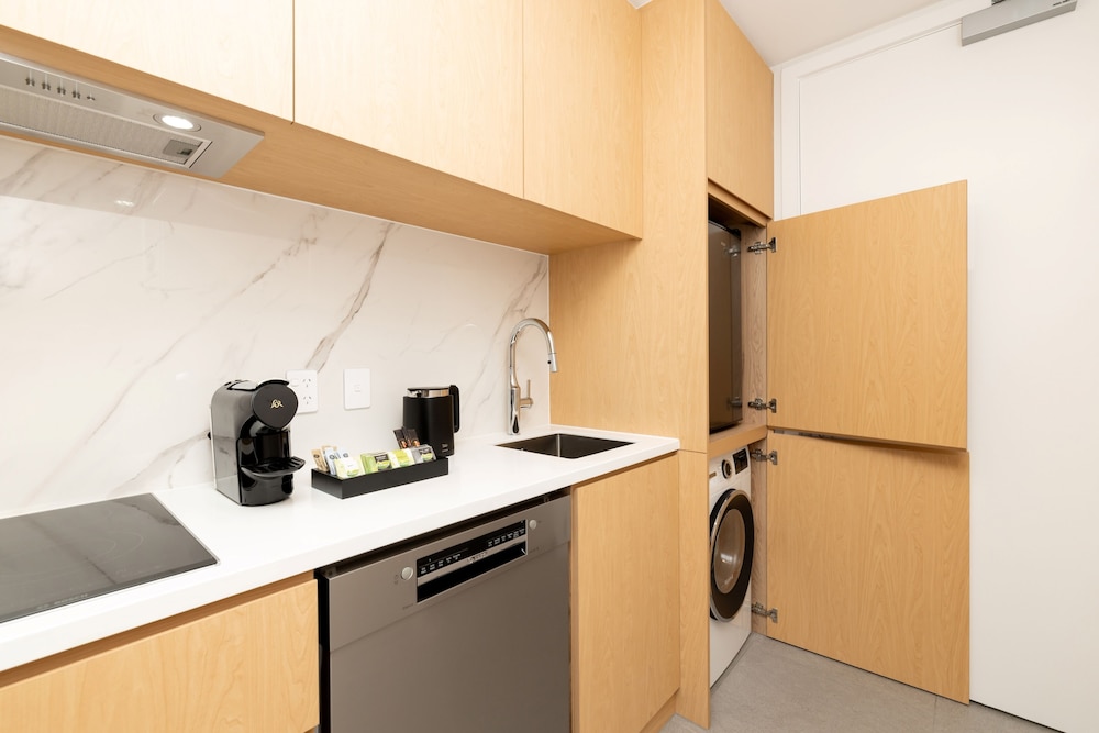 Urban Home thumbnail 6