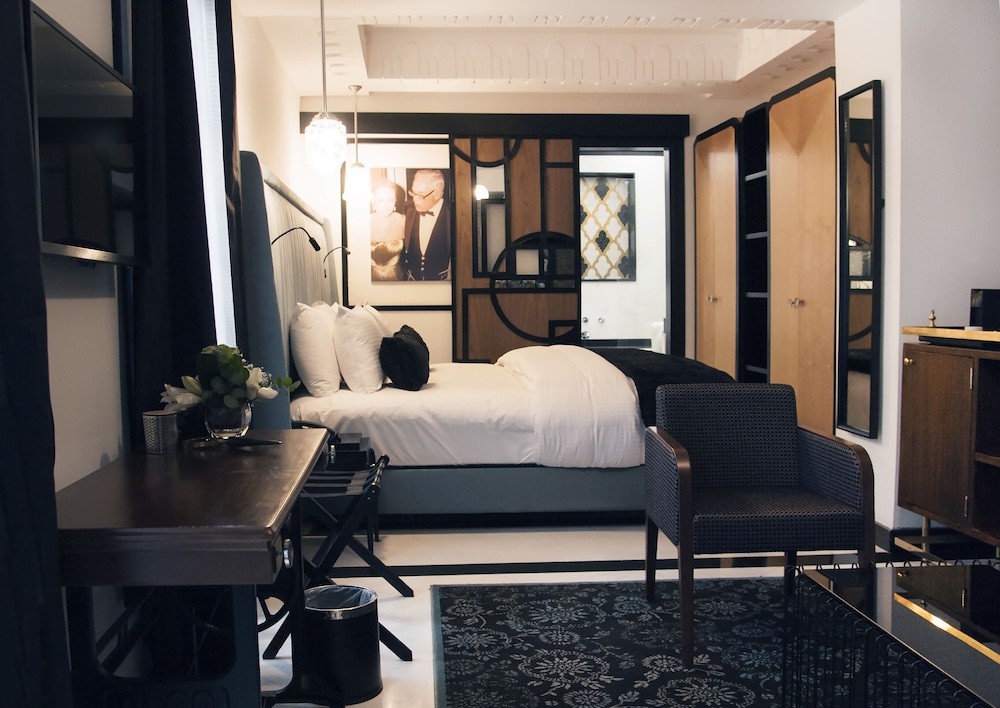 Suite Forbes