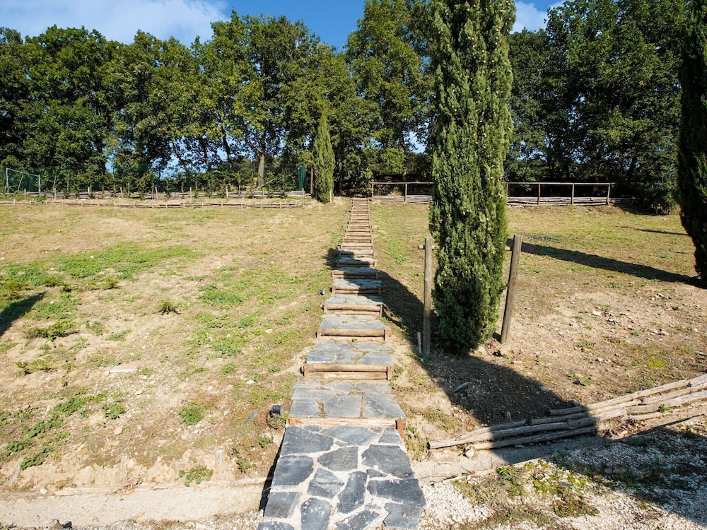 Villa photo 2