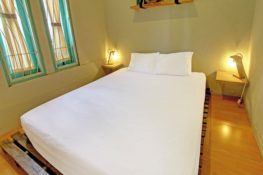 Deluxe Double Room - Photo 10