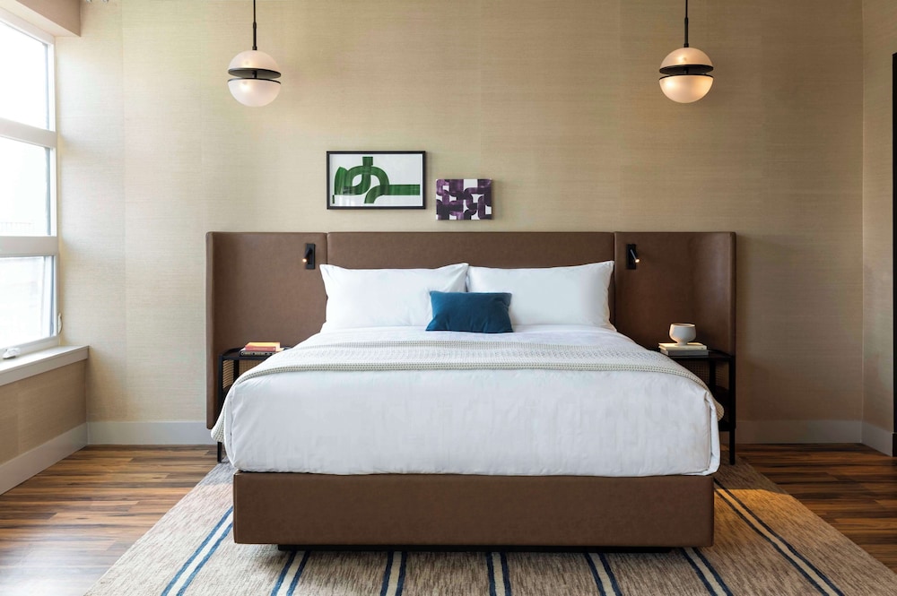 Suite (Broadway Suite) - Photo 3