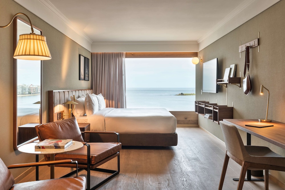 Executive Room, 1 King Bed, Sea View - Photo 1
