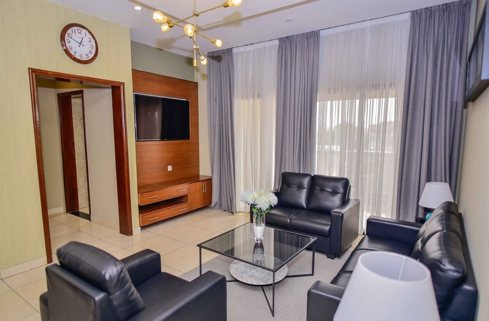 Basic Apartment photo 1