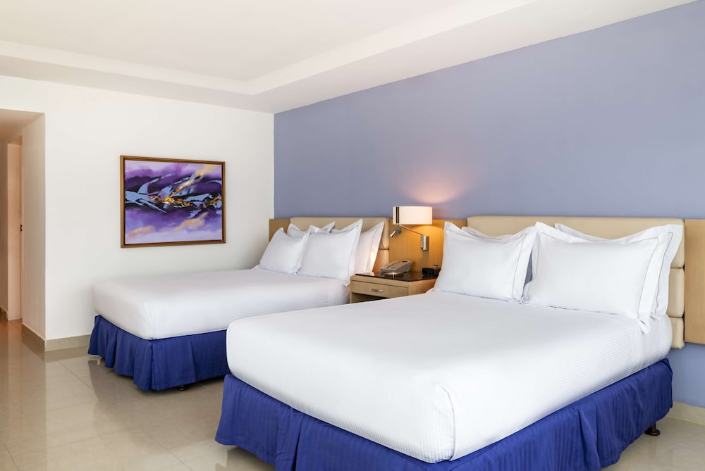 Room, 2 Queen Beds, Corner