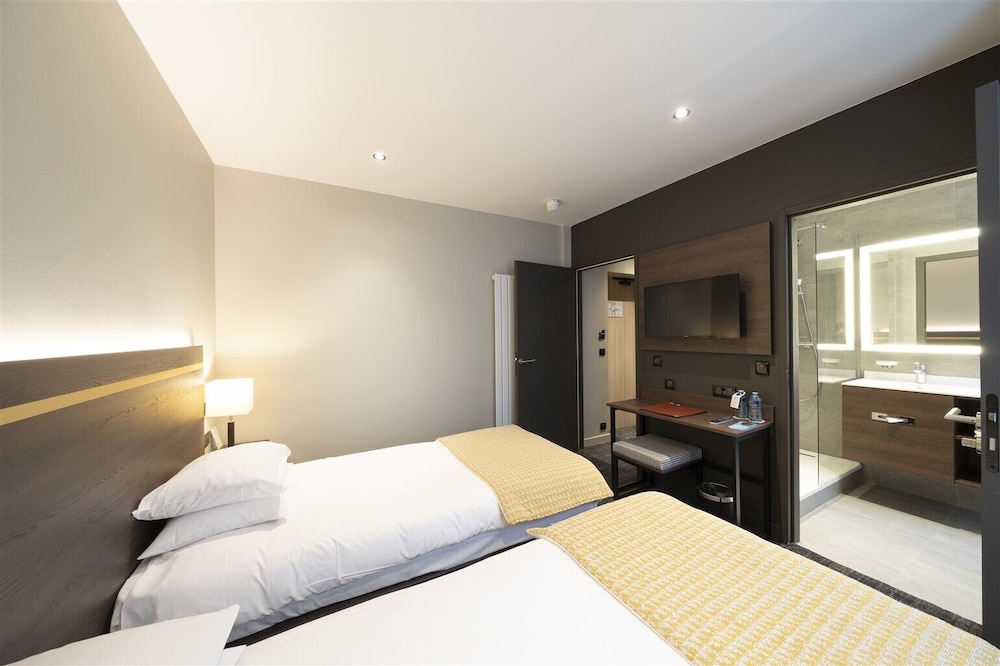 Superior Twin Room photo 2