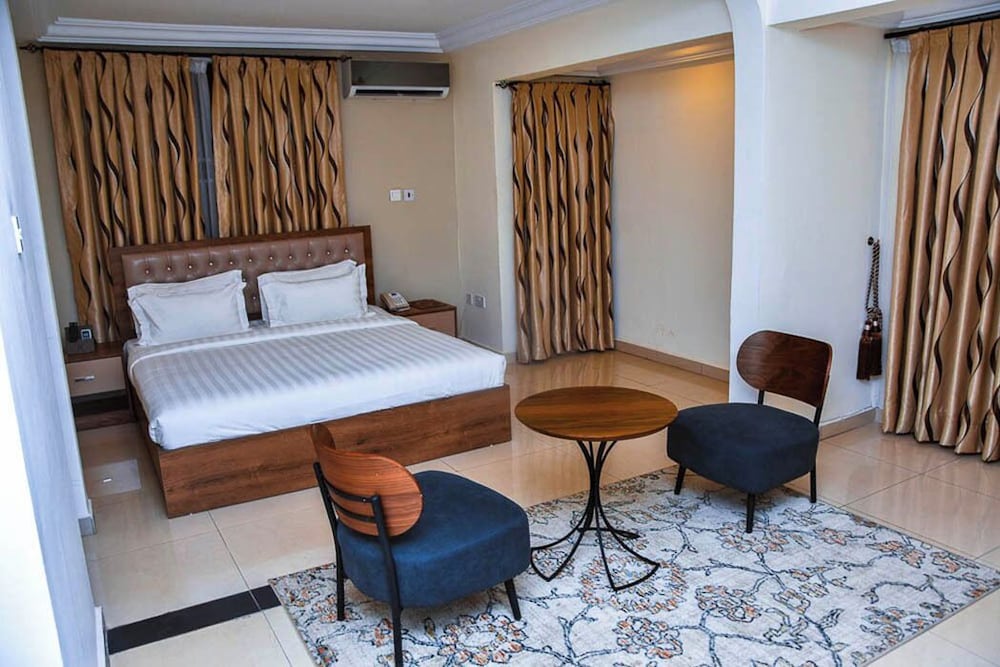 Executive Suite, Balcony, City View