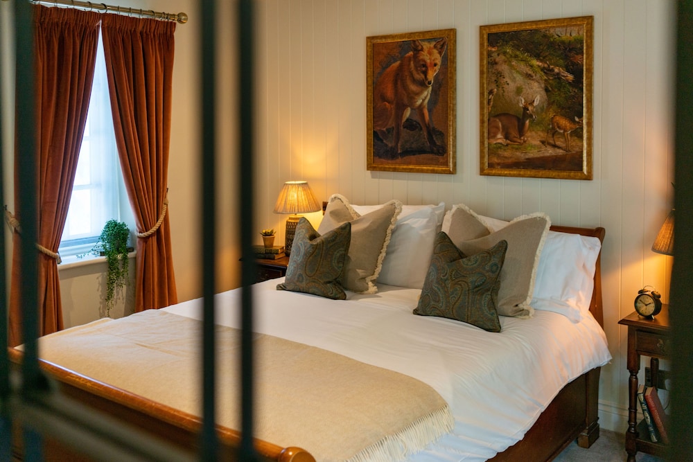 Classic Double Room, Ensuite photo 2