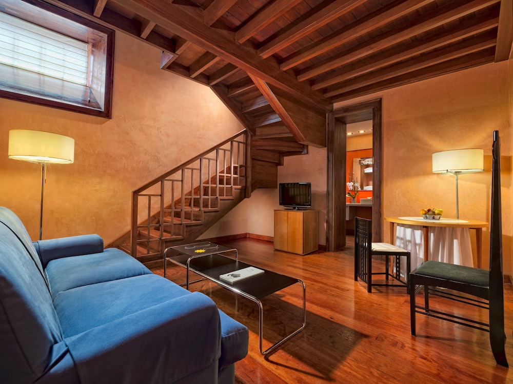 Duplex, 1 Queen Bed
