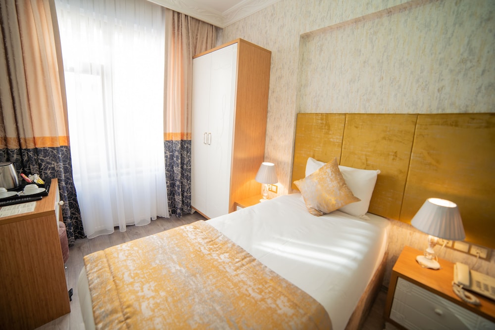 Superior Double Room Single Use photo 3