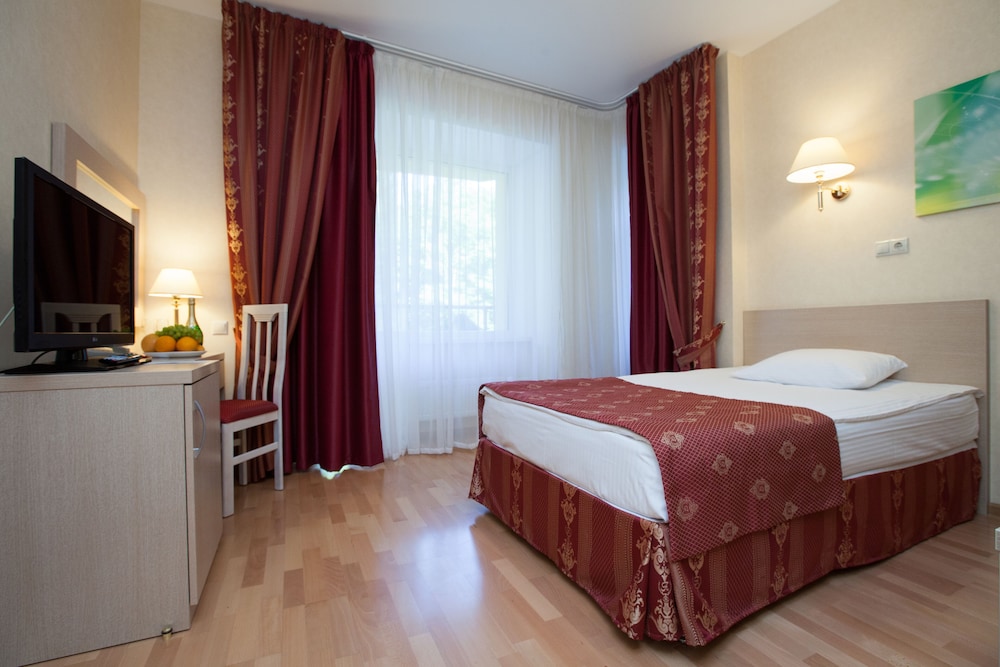 Single Room, Balcony
