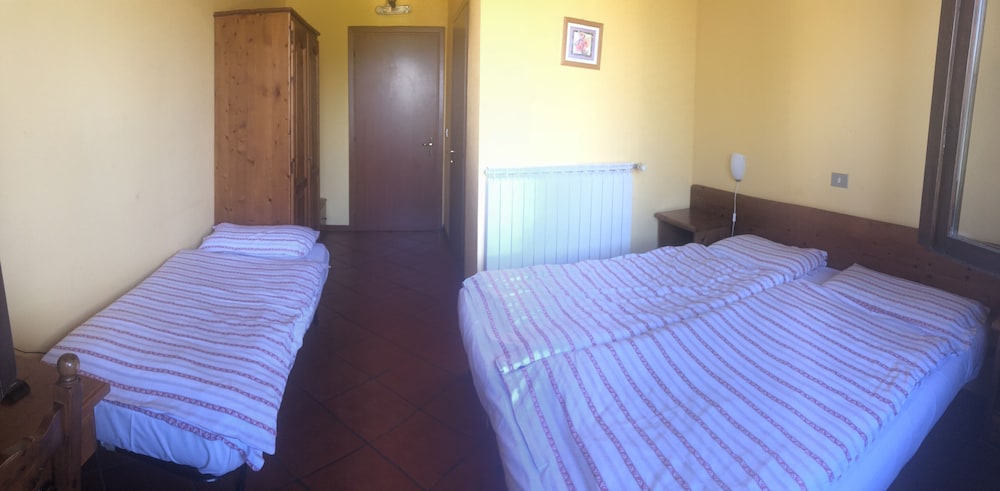 Traditional Triple Room, Accessible photo 1