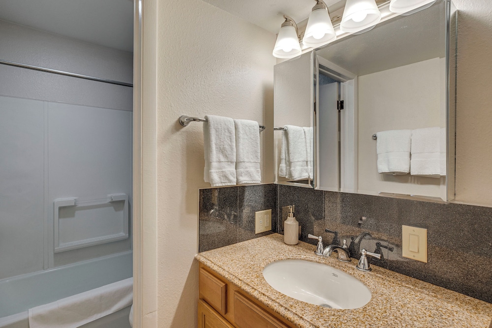 Apartment (2 Bedrooms) photo 2