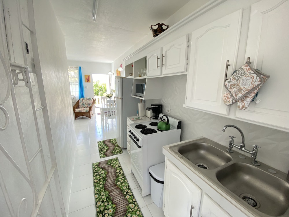 Serene 1 Bedroom Unit Lower Level photo 2