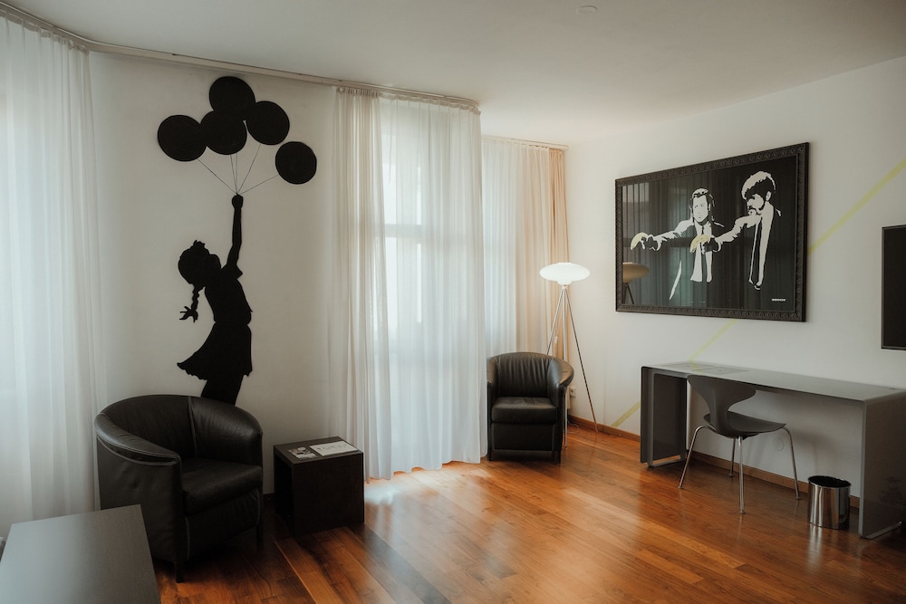 Design Studio - Photo 12