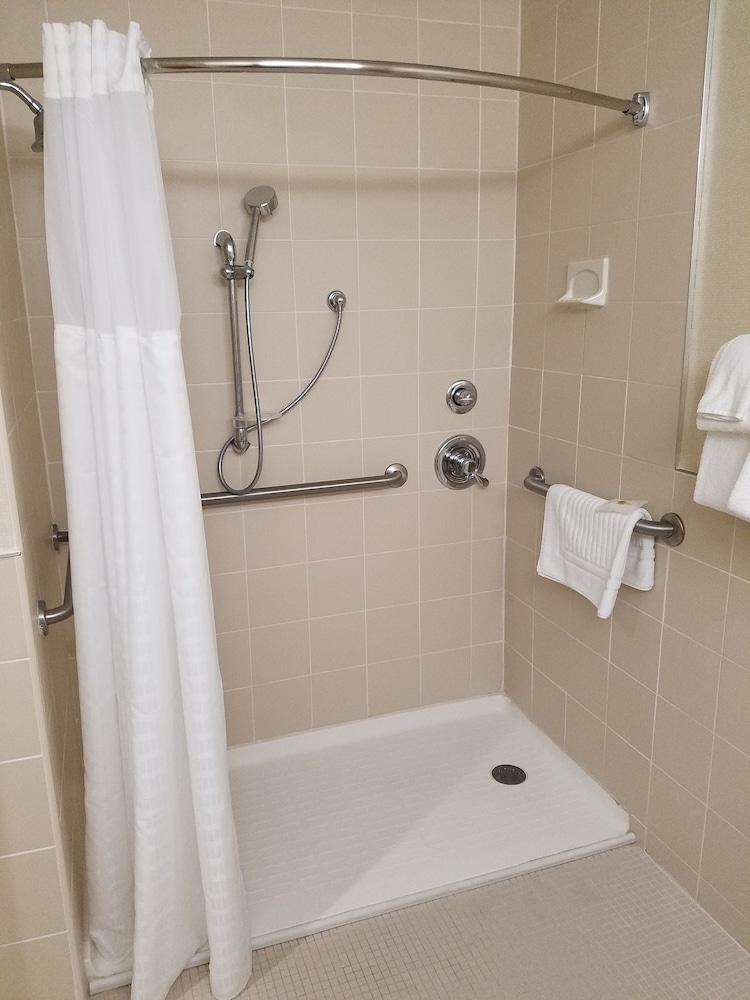 Suite, Multiple Beds, Accessible, Non Smoking photo 3