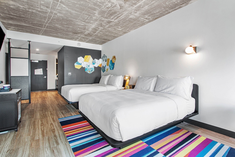 aloft, Room, 2 Queen Beds, City View photo 3