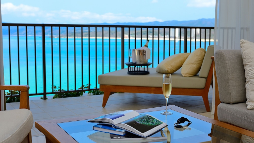 Club Deluxe with Ocean View, with Club Service, Non Smoking - Adult Only 13 or over - Photo 8