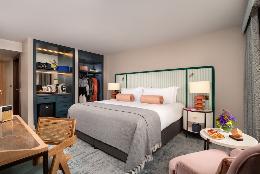 Classic Room, 1 King Bed