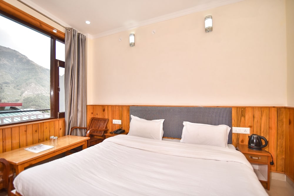 Deluxe Room - Photo 7