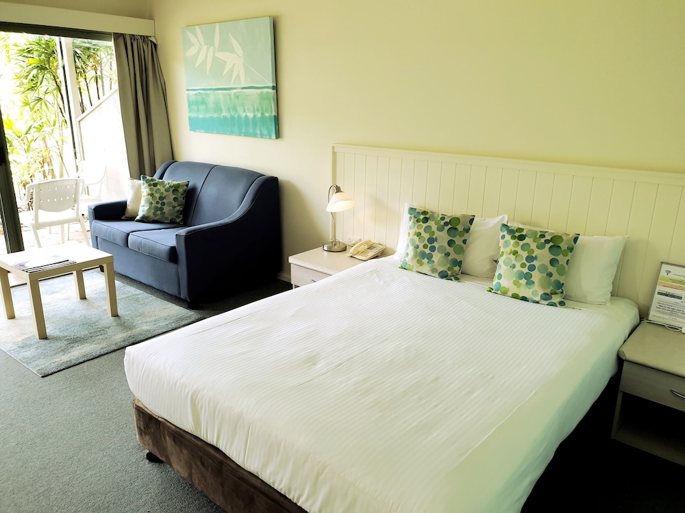 Deluxe Room with Kitchenette photo 3