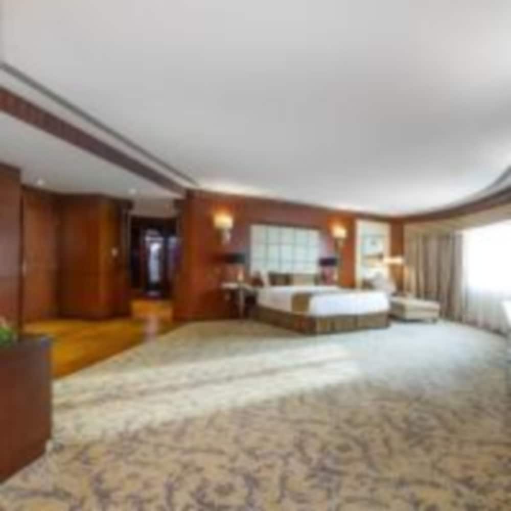 Royal Suite photo 1