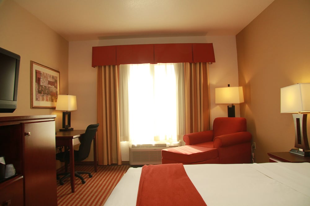 Standard Room, 1 King Bed - Photo 1