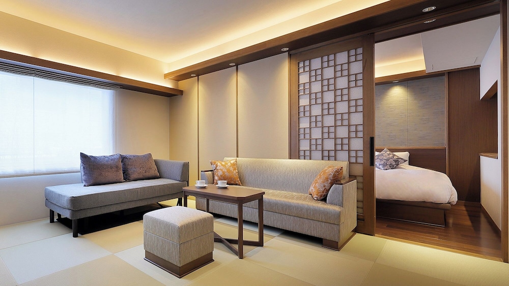 Deluxe Suite photo 3