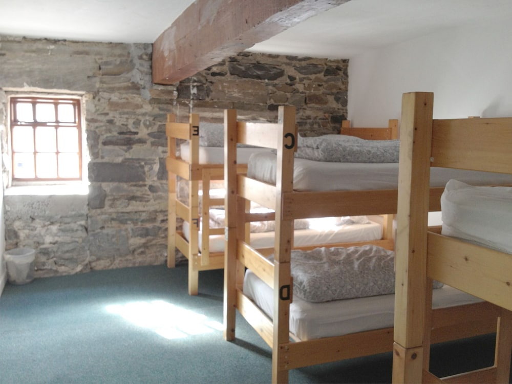 Bed in 12-bed mixed dormitory photo 1