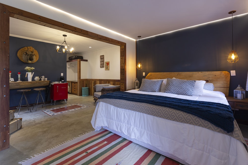 Luxury Double Room, 1 King Bed, Fireplace, Garden View