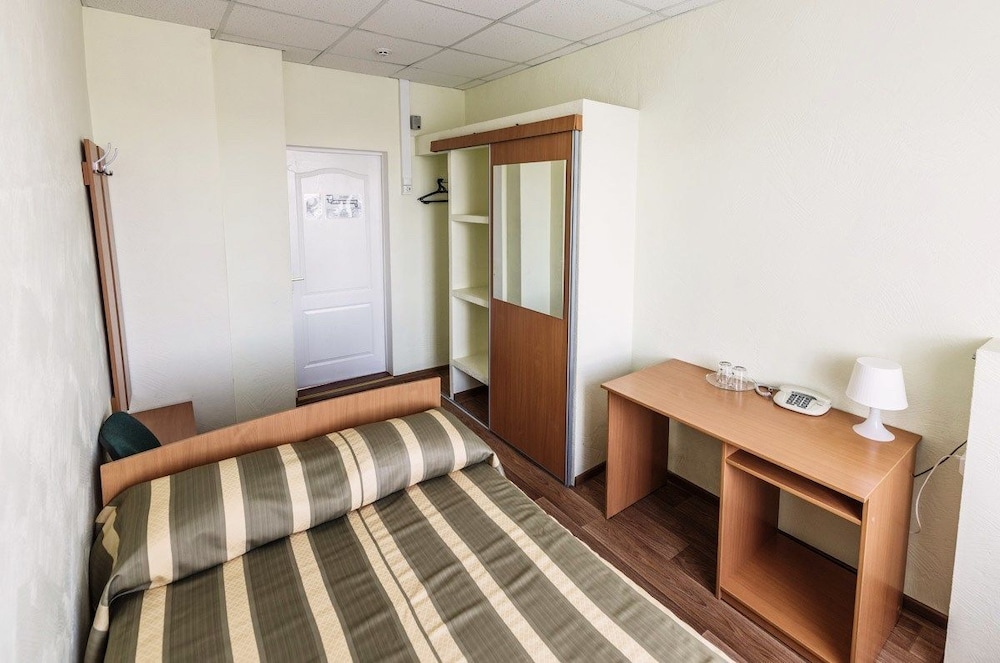 Economy Single Room, Shared Bathroom photo 1