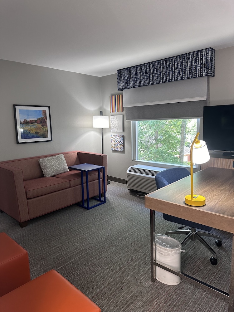Studio, 1 King Bed, Hearing Accessible, Non-Smoking - Photo 3