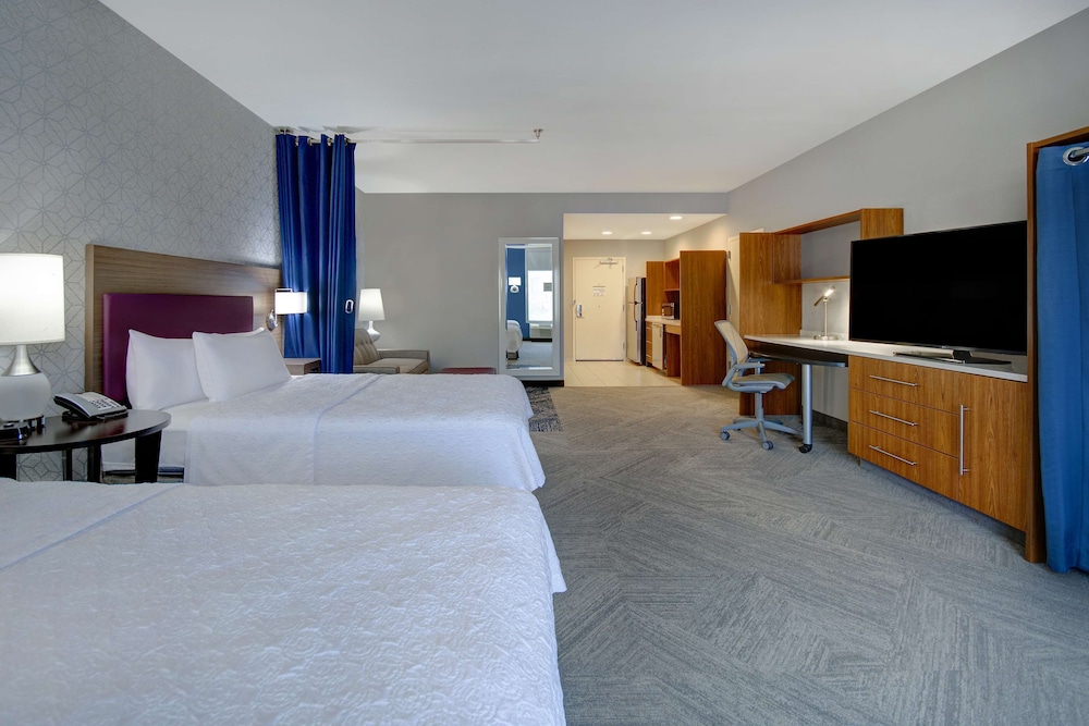 Studio, 2 Queen Beds, Accessible, Bathtub (Non-Smoking) photo 2
