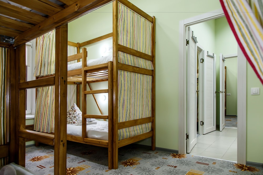 Bunk Bed In 6-Bed Female Dormitory Room photo 2