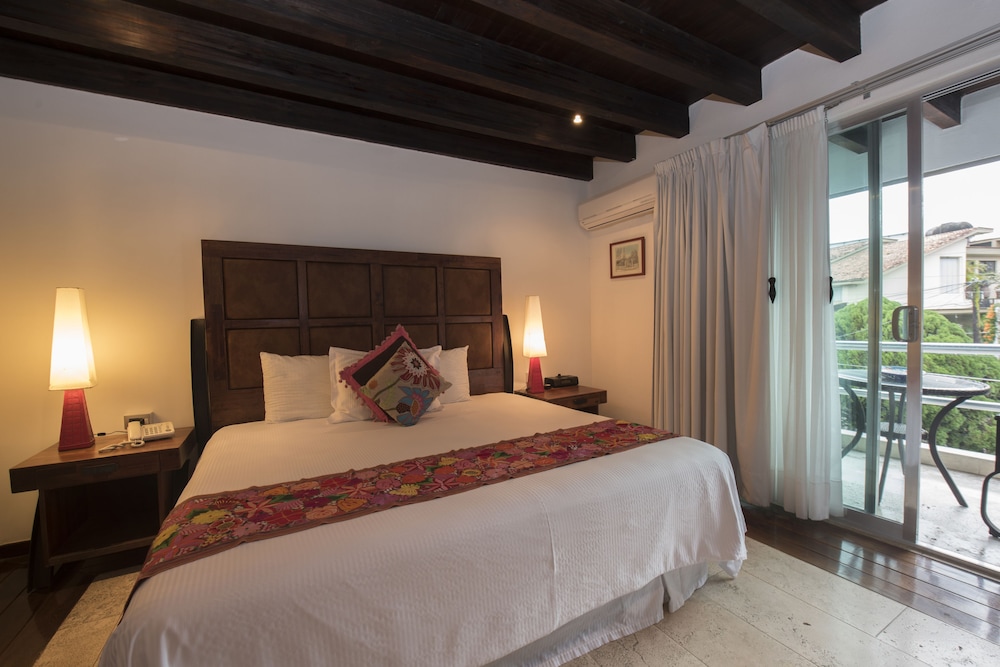 Grand Room - Photo 1