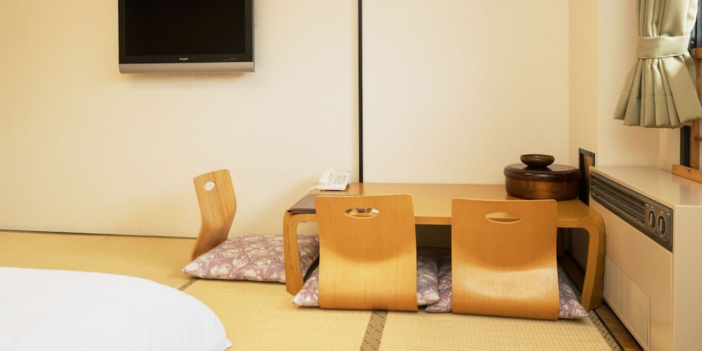 Twin Room without toilet (Shared Bathroom), Non Smoking photo 2