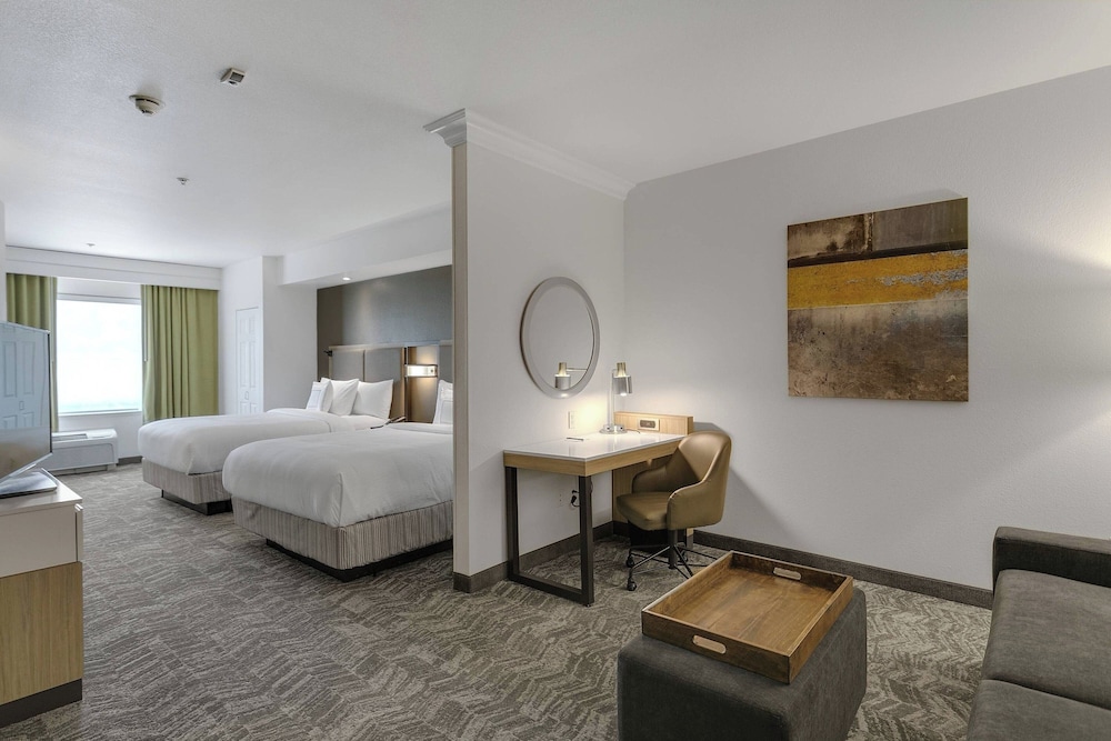 Suite, 2 Queen Beds