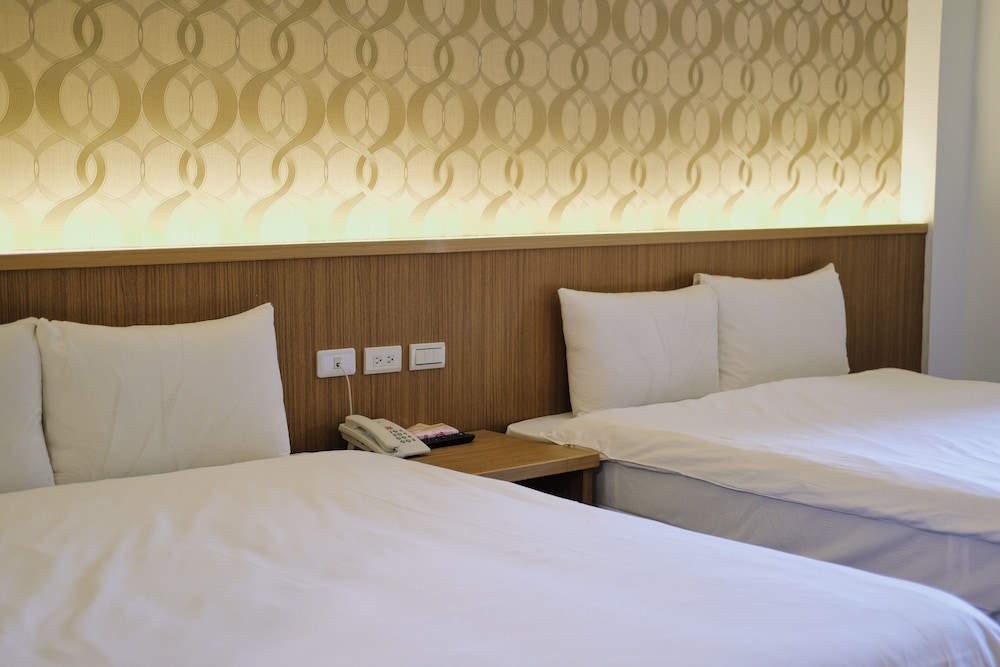 Standard Quadruple Room, Non Smoking, Mountain View