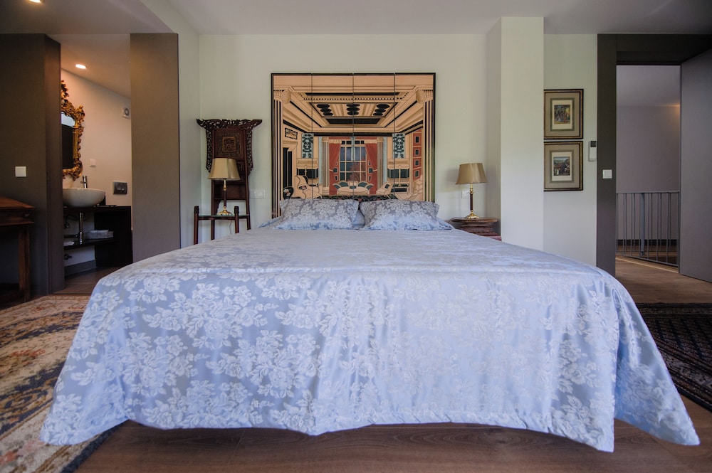 Honeymoon Room