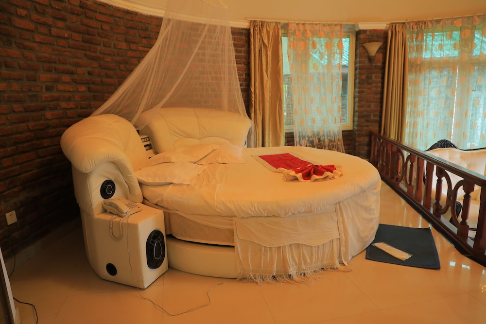 Deluxe Bungalow photo 3