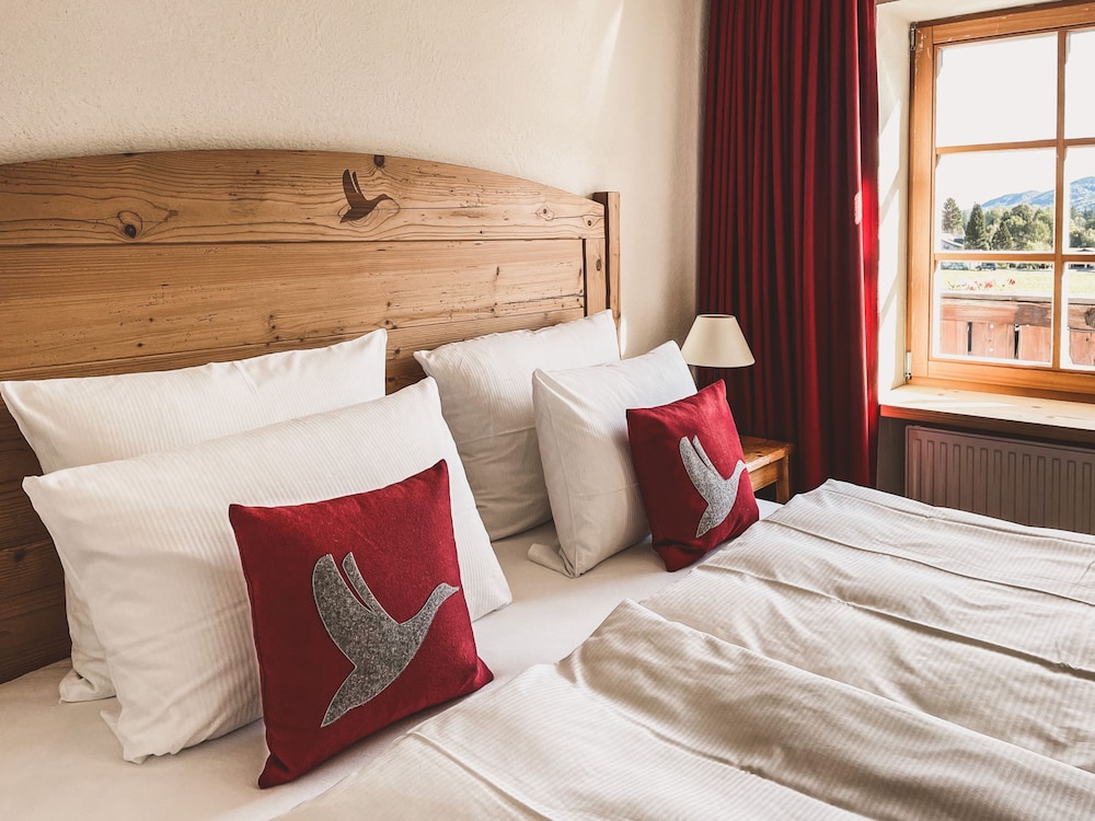 Comfort Double Room (Hof) Comfort Double Room (Hof)