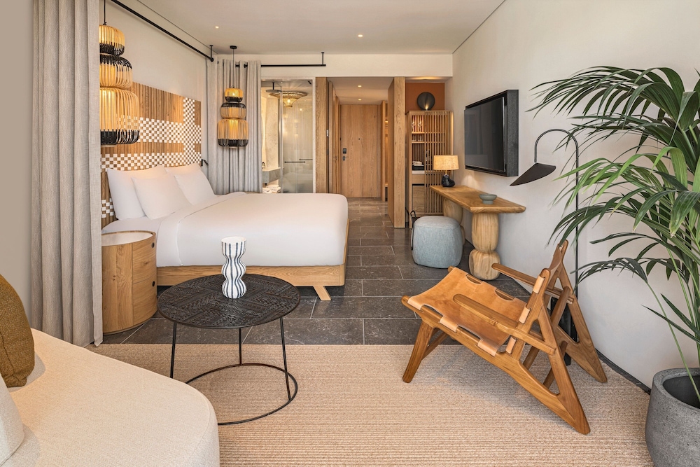 Superior Room, 2 Twin Beds, Balcony, Sea View - Photo 1