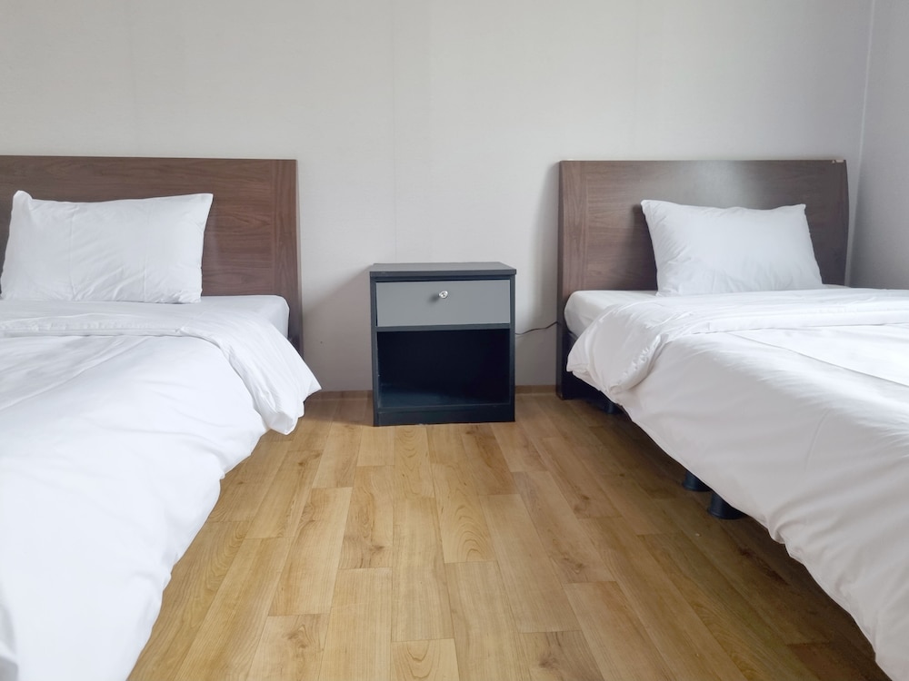 Single Twin Room - Photo 14