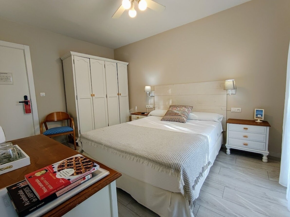 Deluxe Double Room Single Use