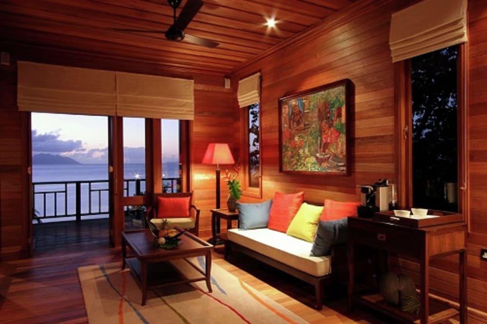 Villa, 1 King Bed, Deluxe Oceanfront