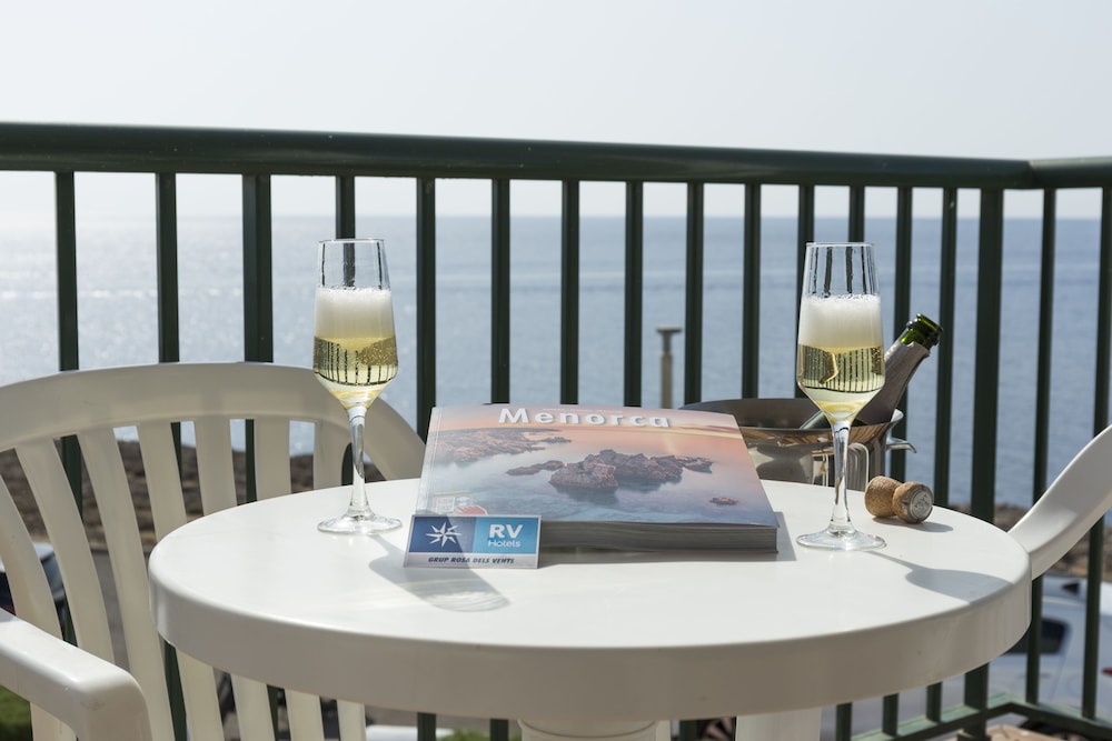Room, 1 Bedroom, Sea View (2 adults and 1 child)