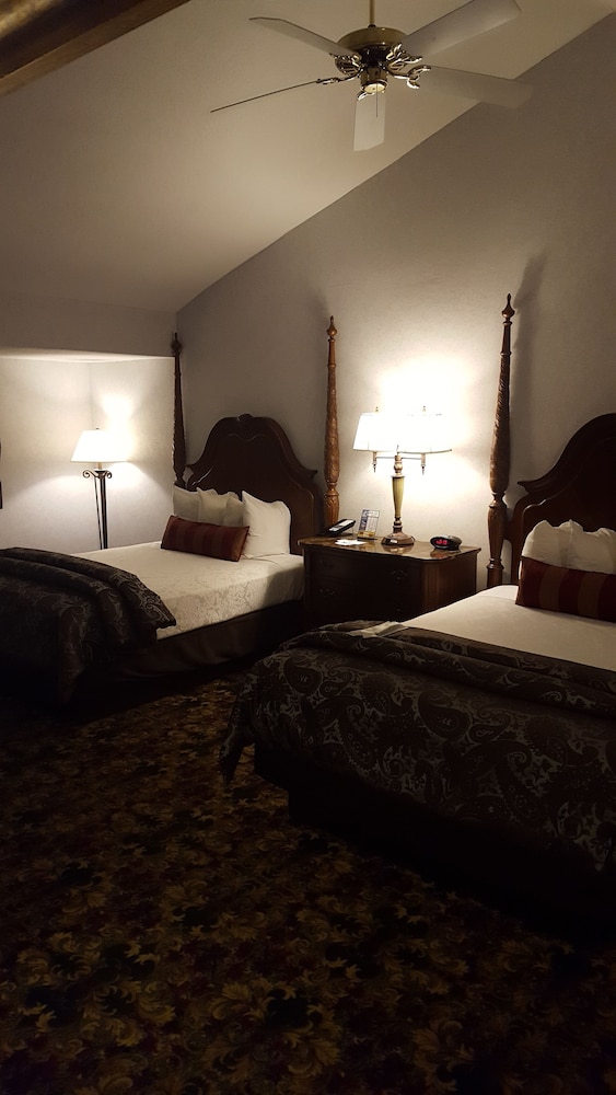 Suite, Multiple Beds, Non Smoking, Courtyard Area (with Sofabed) - Photo 7