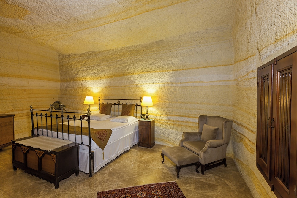 King Suite - Photo 1