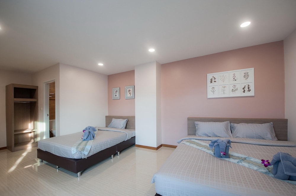 Premium Twin Room photo 1